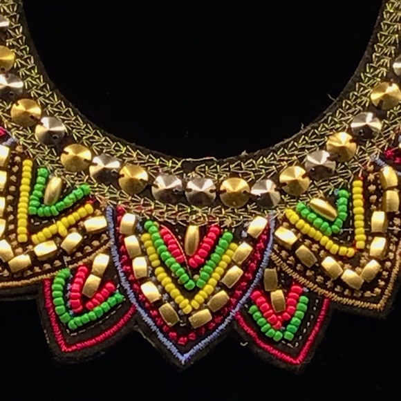 Light Women’s beaded Colar Necklace
For Shirts or Sweaters - Picture 2 of 11